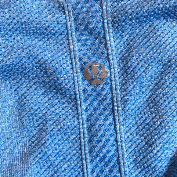 Lululemon light blue lightweight running shirt. Stretchy Lycra blend. Size S - Picture 5 of 7